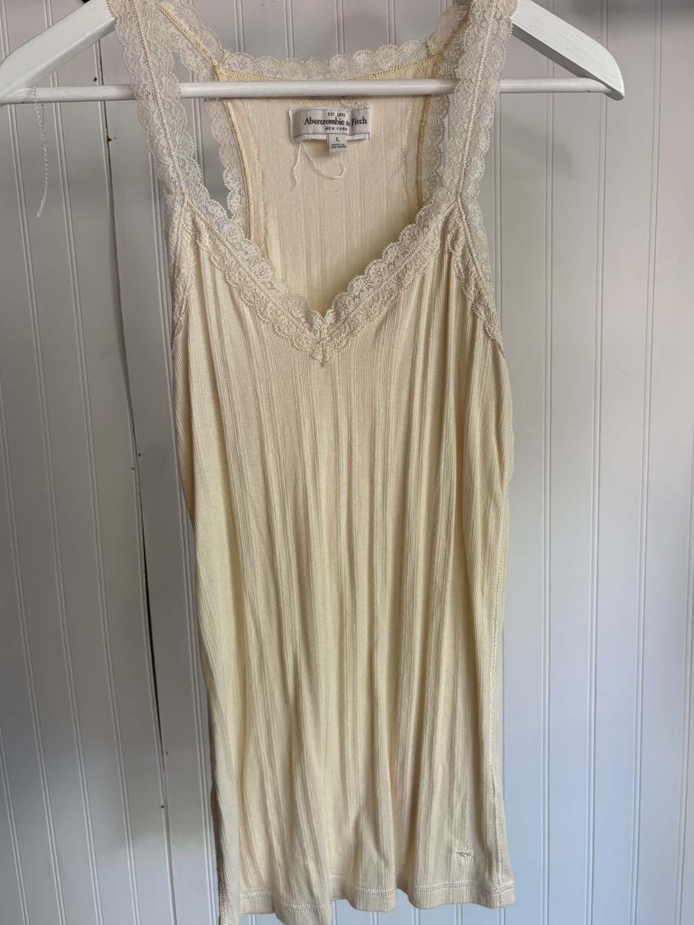 Y2K VTG ABERCROMBIE & FITCH LARGE ✨ lace trim ribbed cami beige cotton stretch